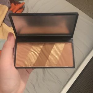 Bronze essentials bronzer palatte new and unused